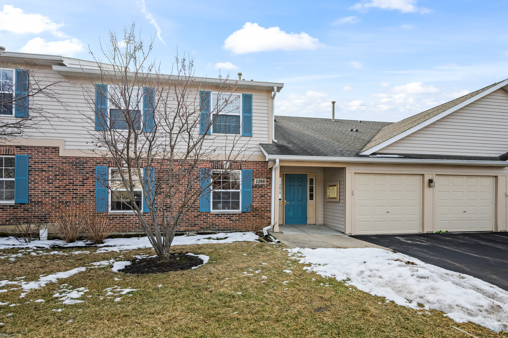 1288 N Red Oak Circle #3, Round Lake Beach, IL 60073