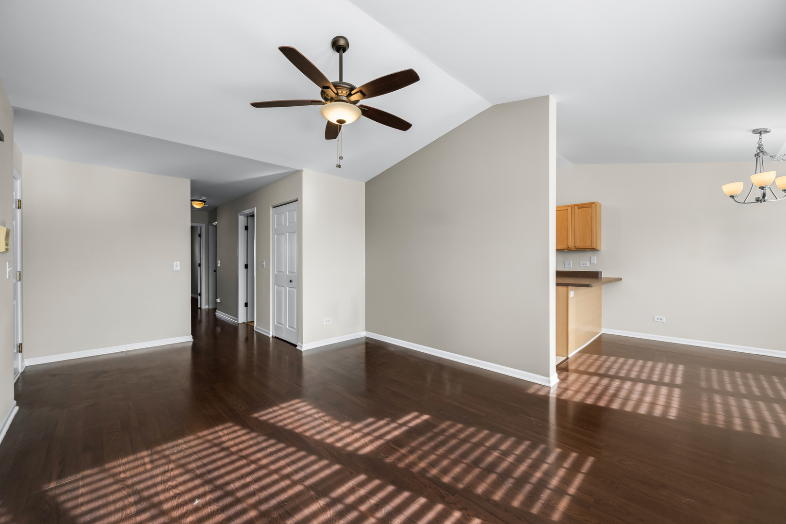 1288 N Red Oak Circle #3, Round Lake Beach, IL 60073