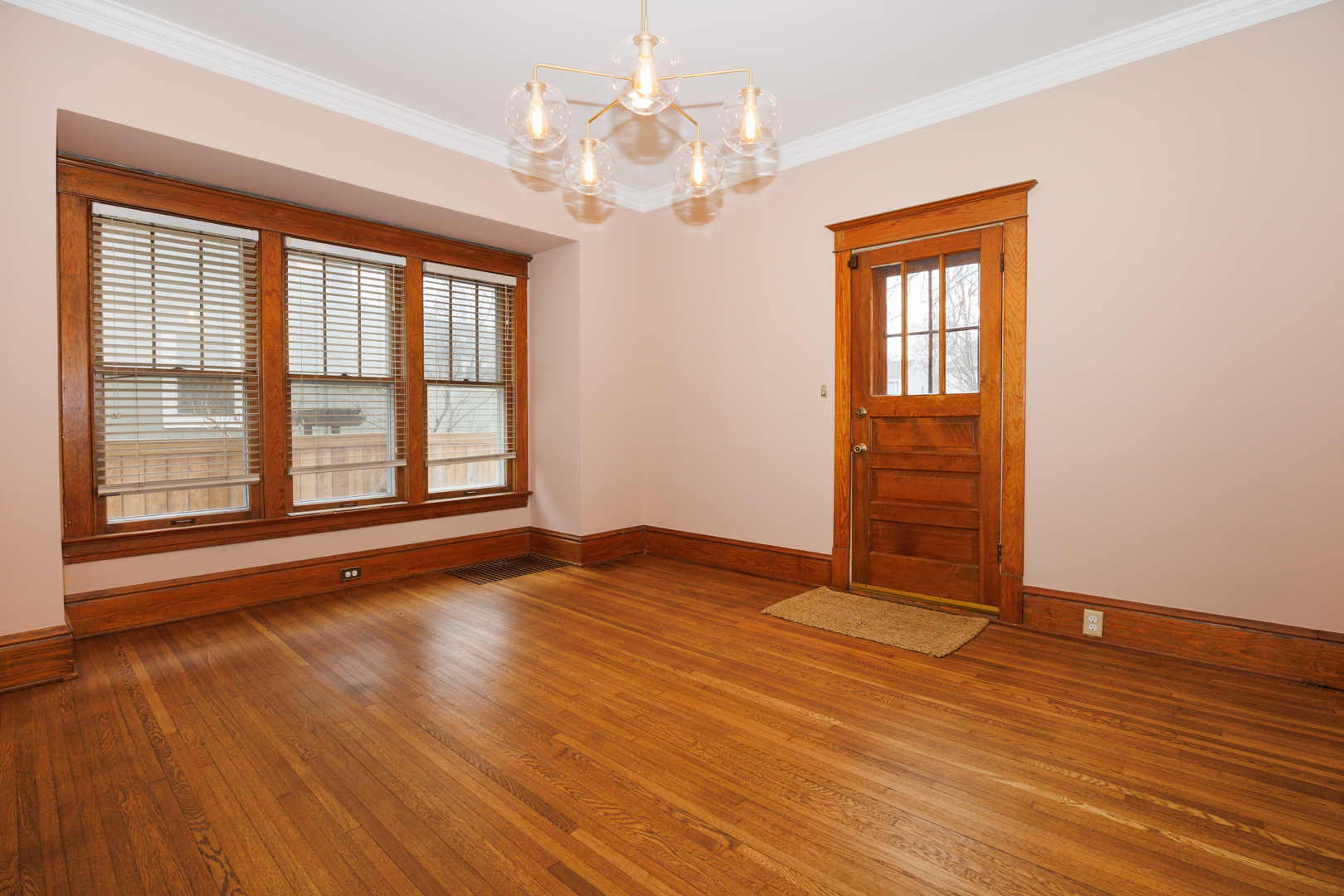 1510 E Olive Street, Bloomington, IL 61701