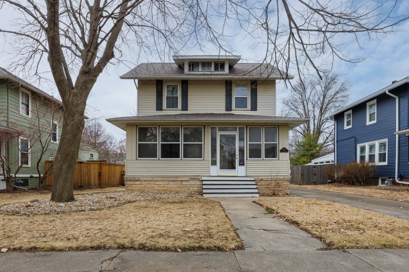 1510 E Olive Street, Bloomington, IL 61701