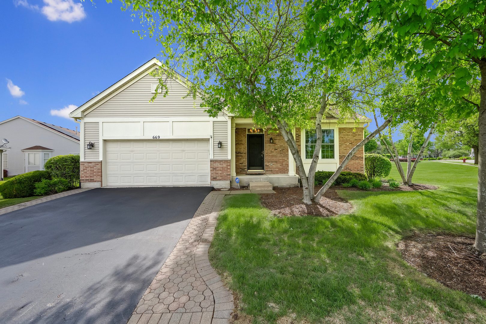 669 Saugatuk Circle, Romeoville, IL 60446