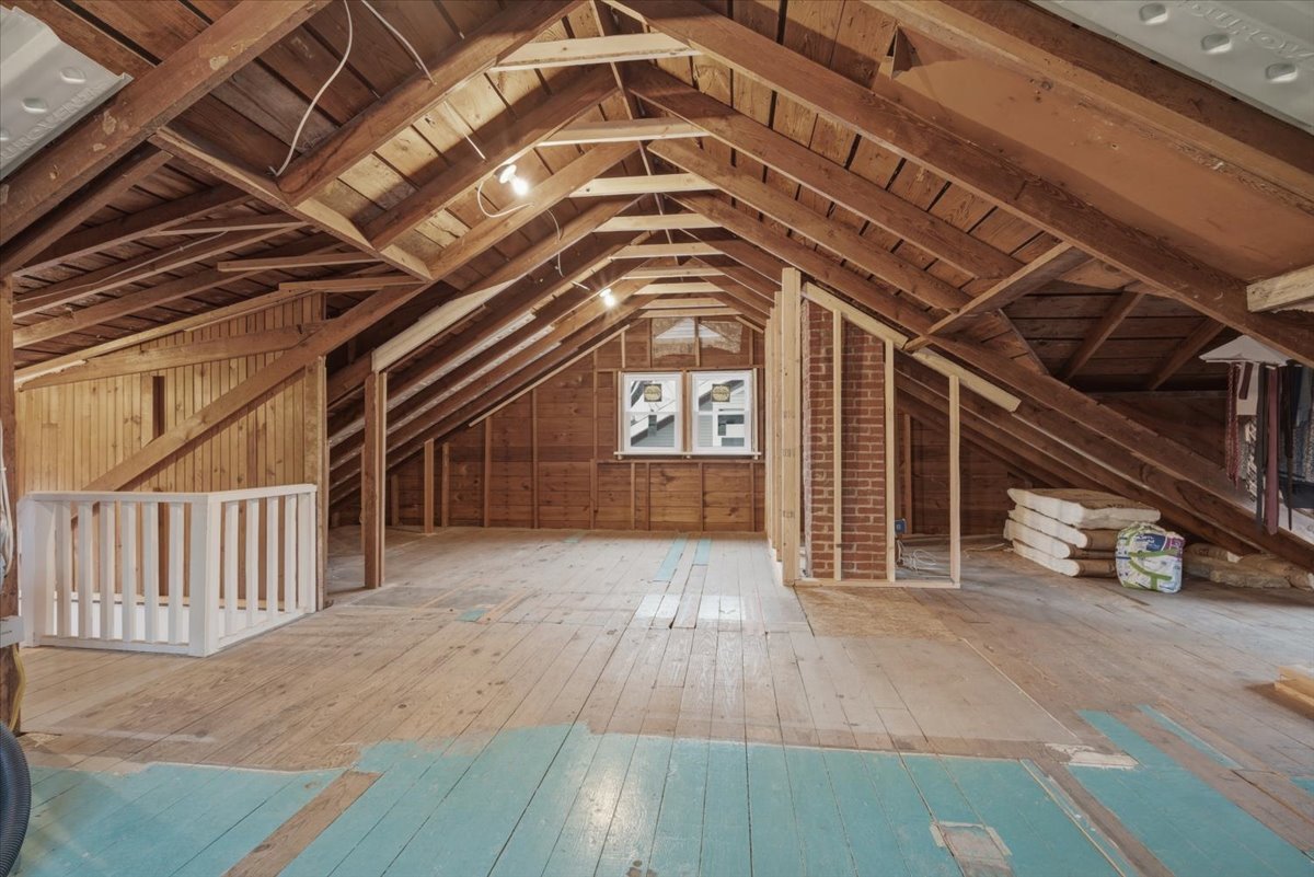 611 Vale Street, Bloomington, IL 61701