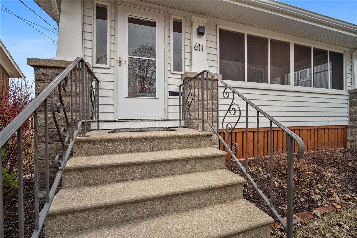 611 Vale Street, Bloomington, IL 61701