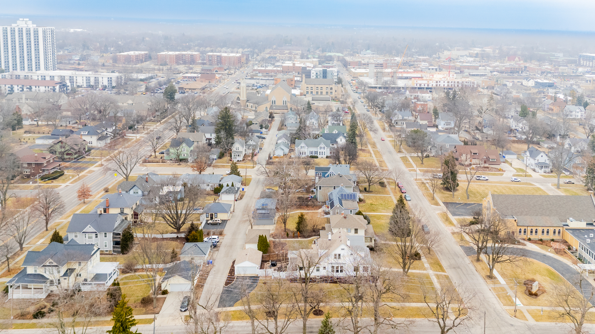 520 S Wheaton Avenue, Wheaton, IL 60187