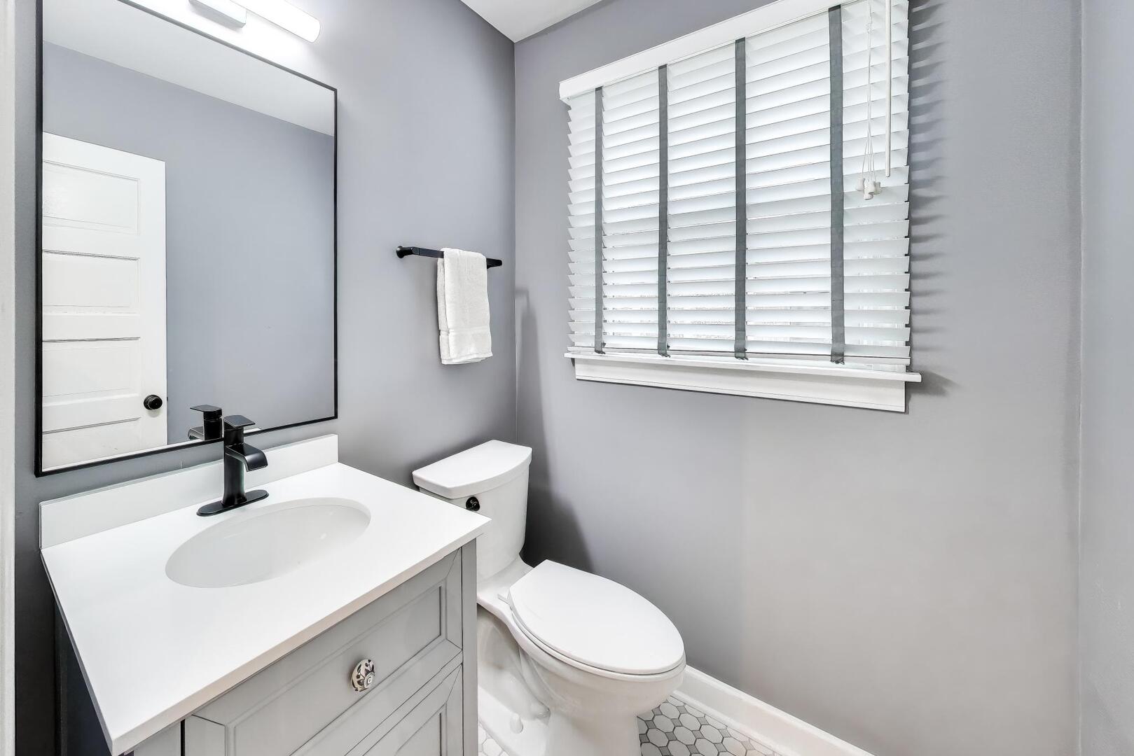 520 S Wheaton Avenue, Wheaton, IL 60187