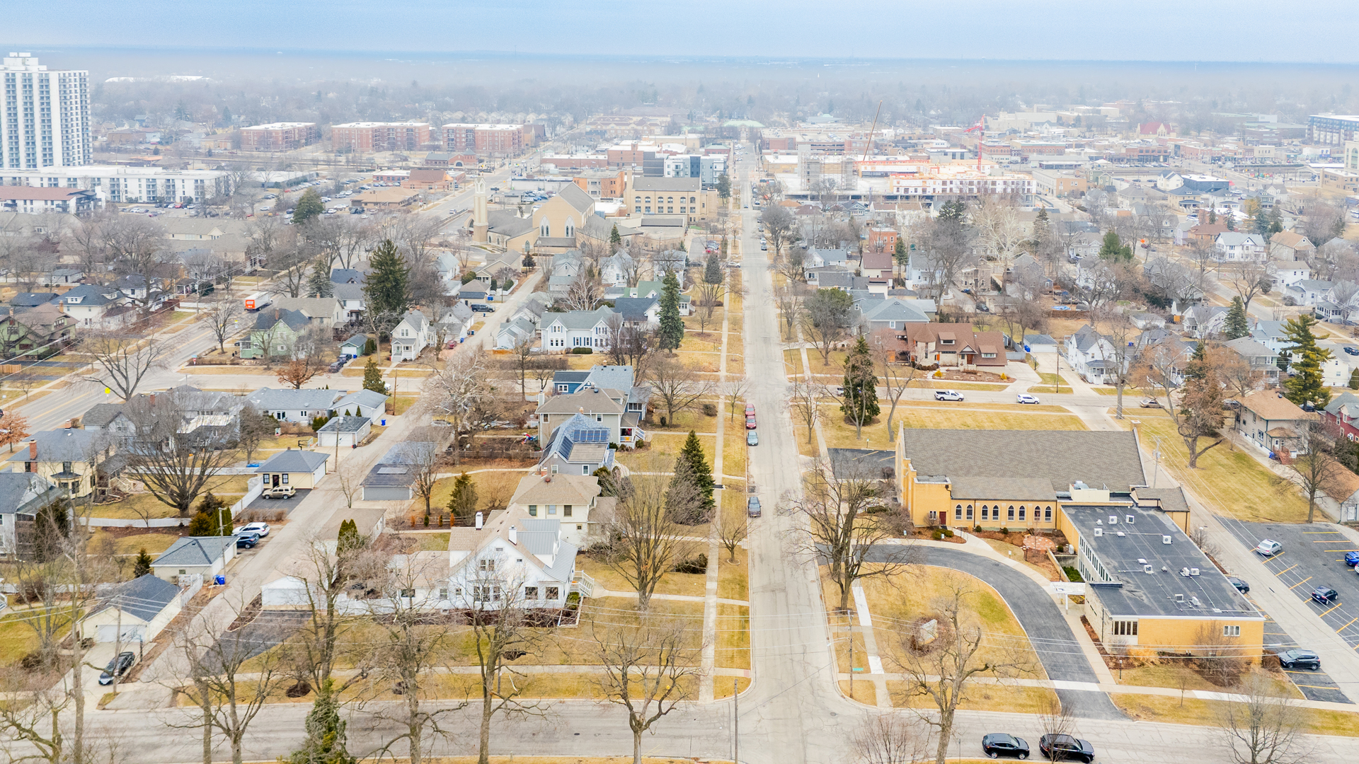 520 S Wheaton Avenue, Wheaton, IL 60187