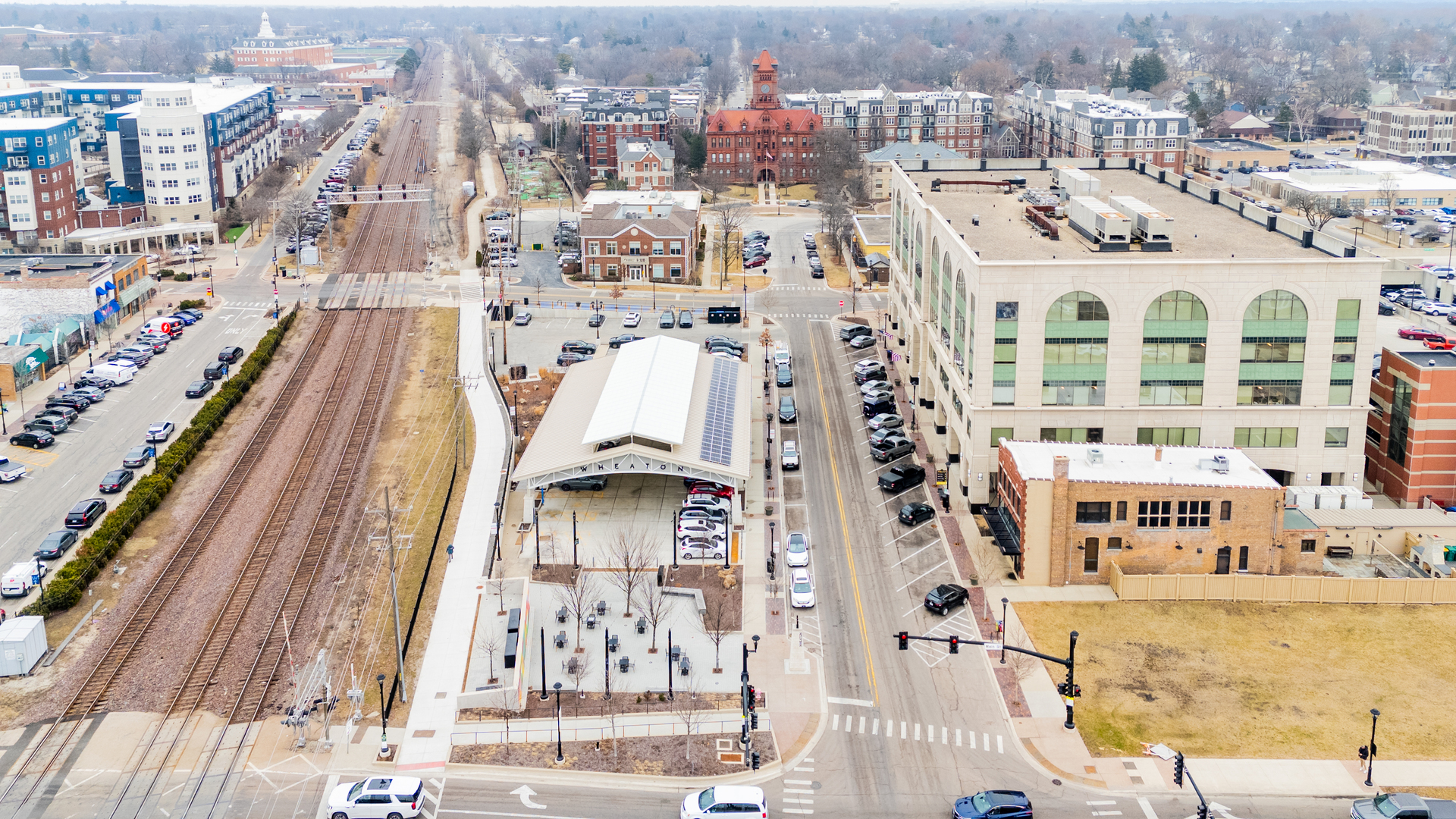 520 S Wheaton Avenue, Wheaton, IL 60187