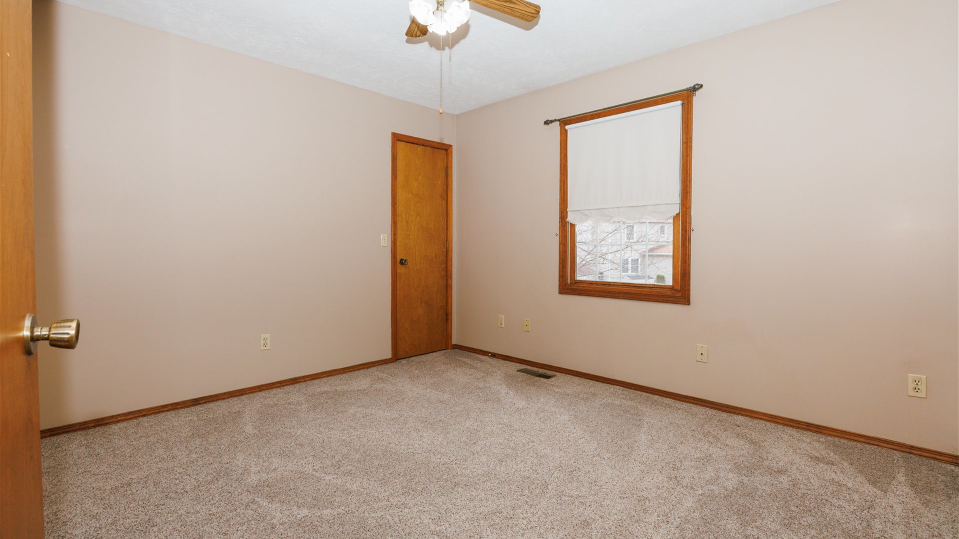 2112 Parker Avenue, Bloomington, IL 61701