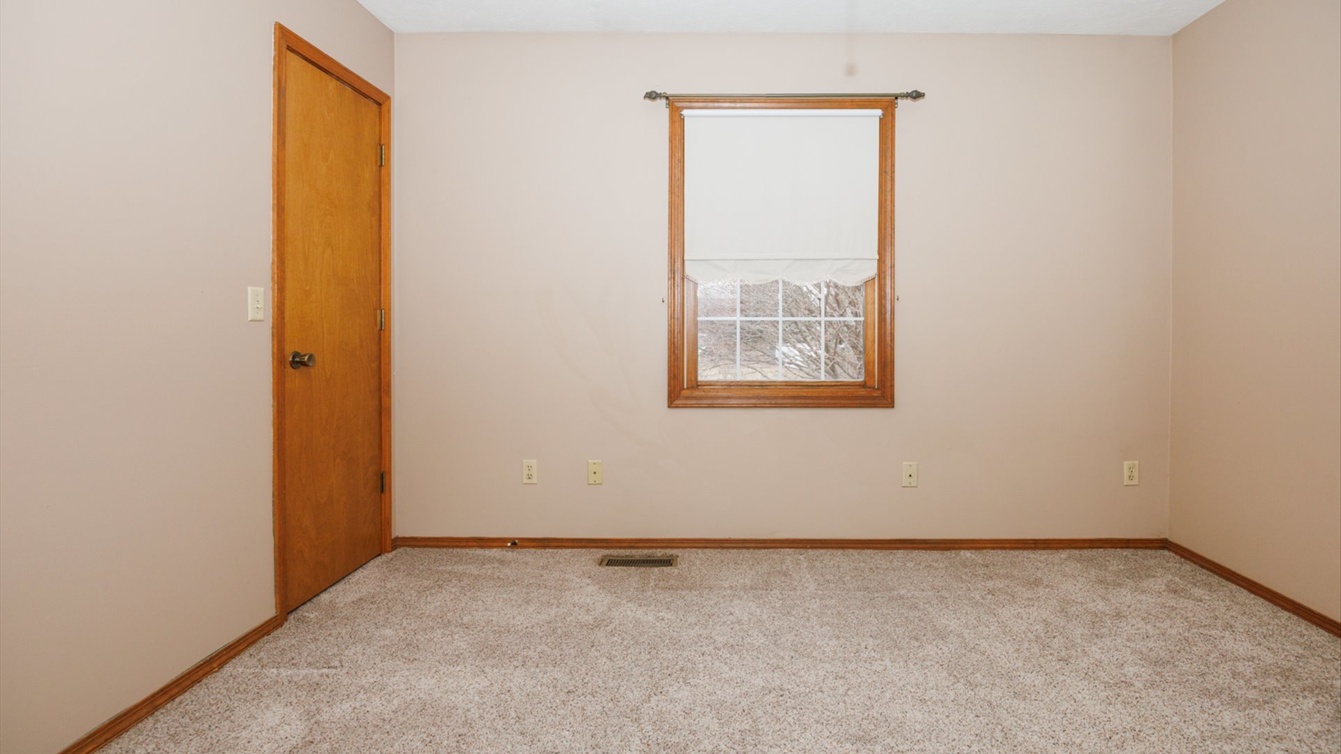 2112 Parker Avenue, Bloomington, IL 61701