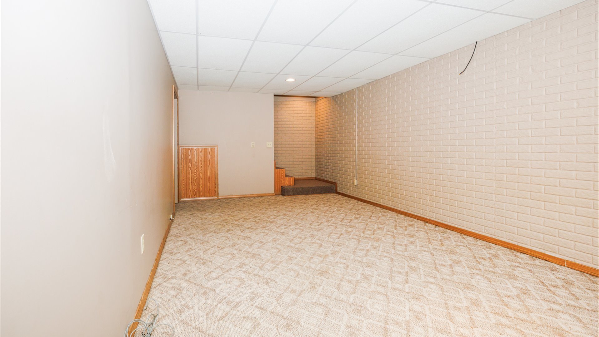 2112 Parker Avenue, Bloomington, IL 61701