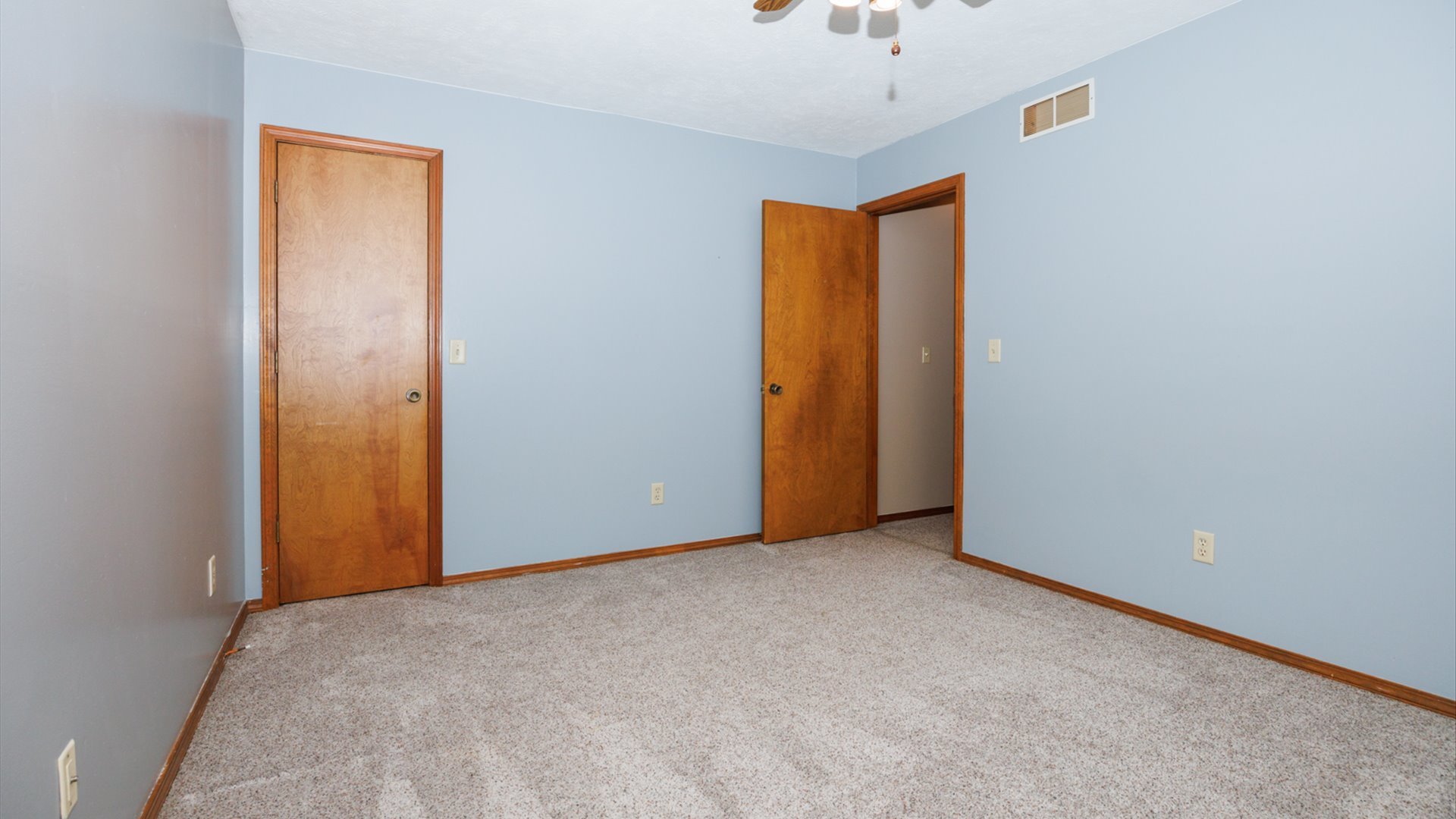 2112 Parker Avenue, Bloomington, IL 61701