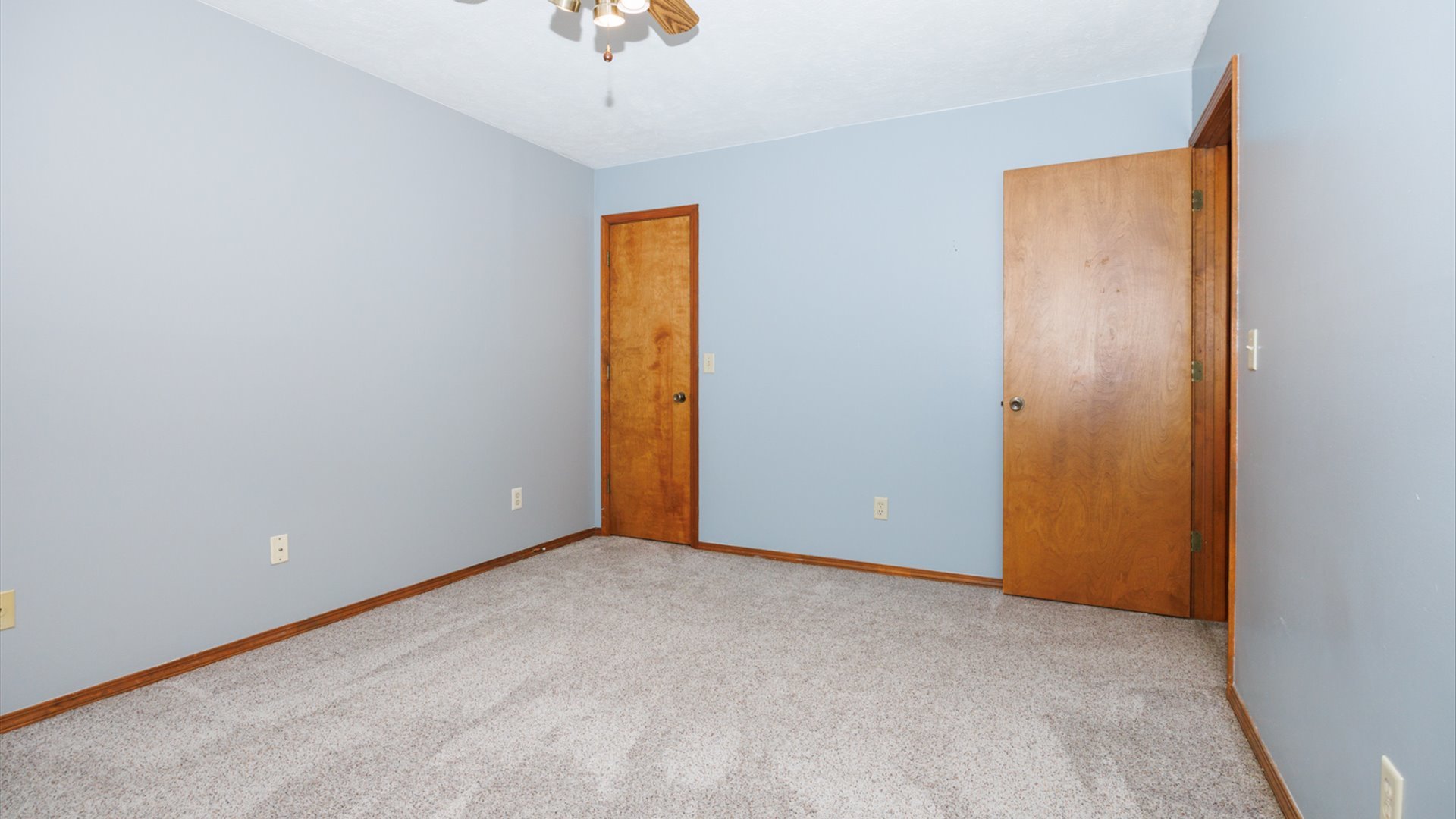 2112 Parker Avenue, Bloomington, IL 61701