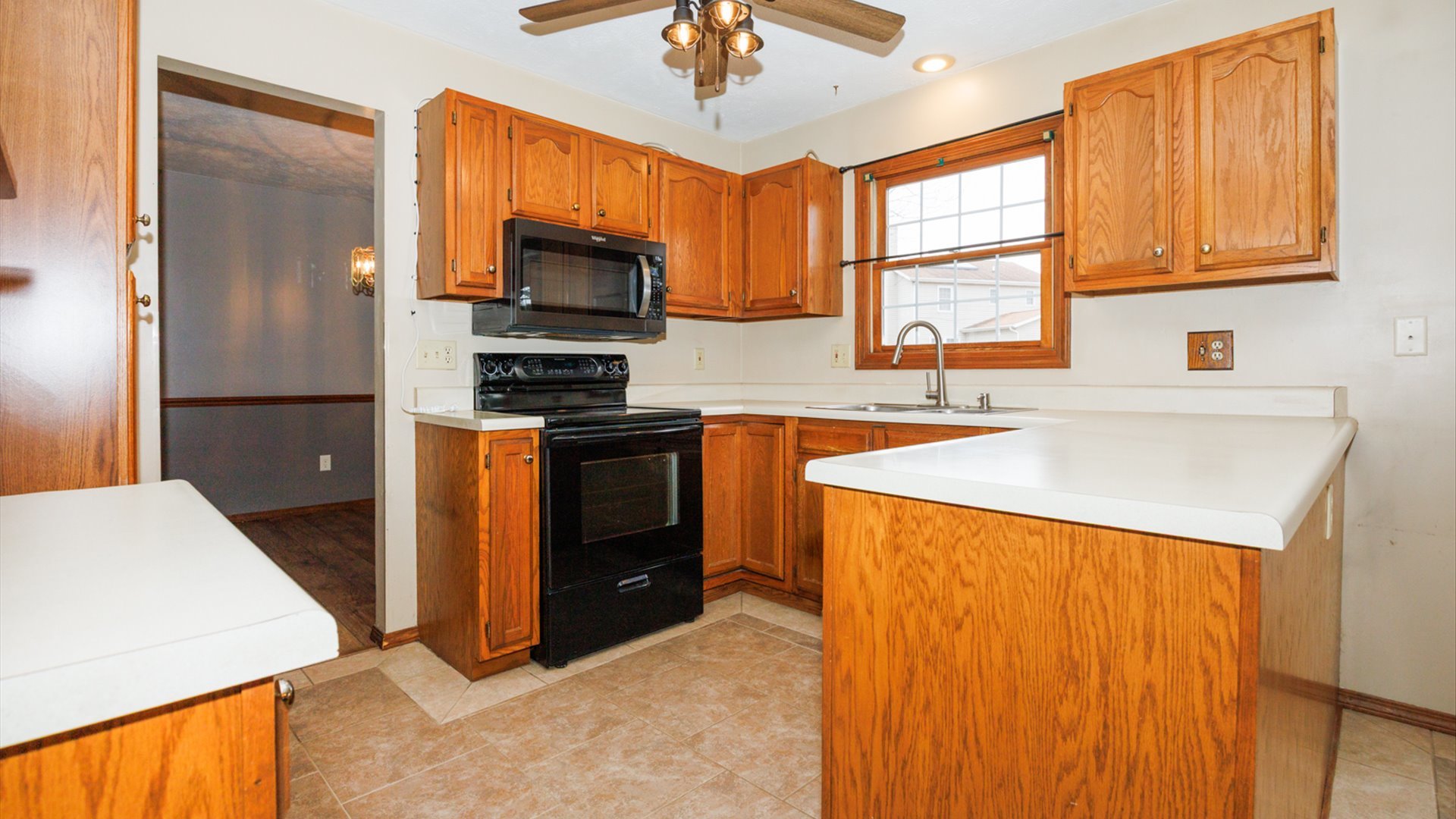 2112 Parker Avenue, Bloomington, IL 61701