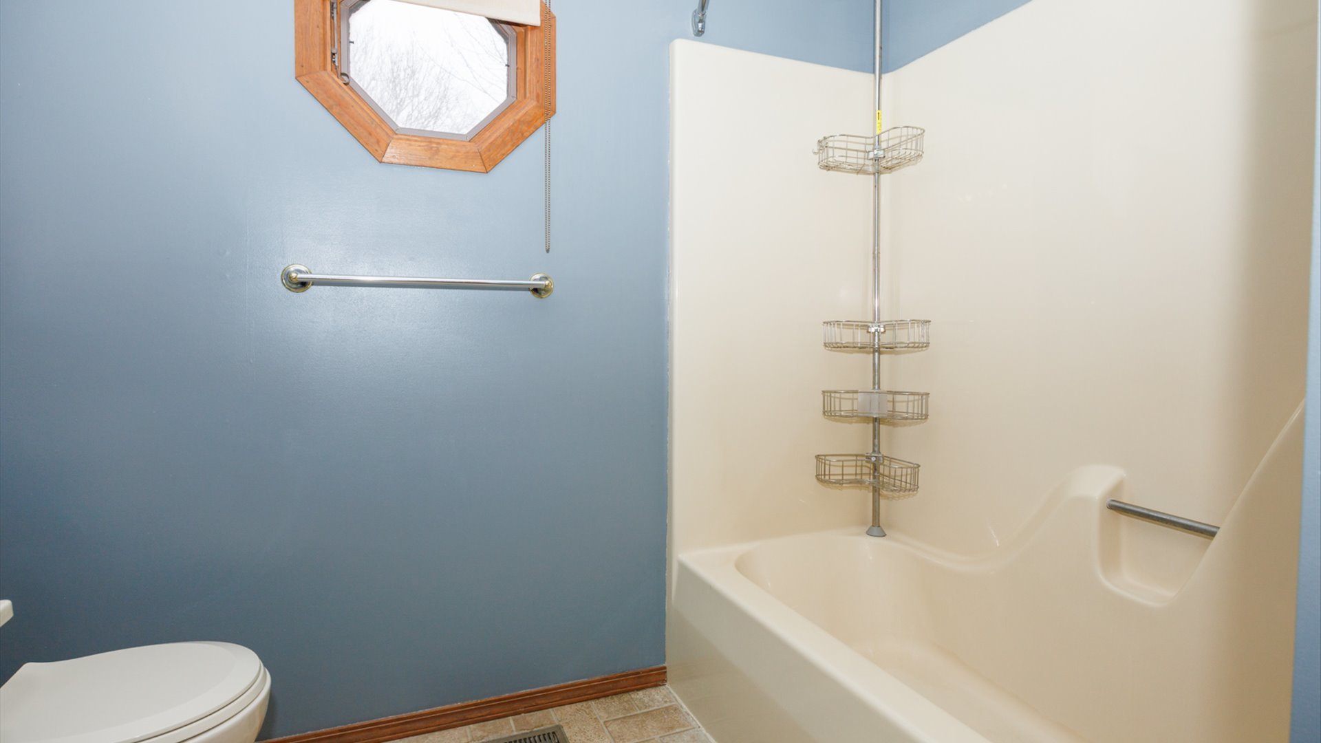 2112 Parker Avenue, Bloomington, IL 61701