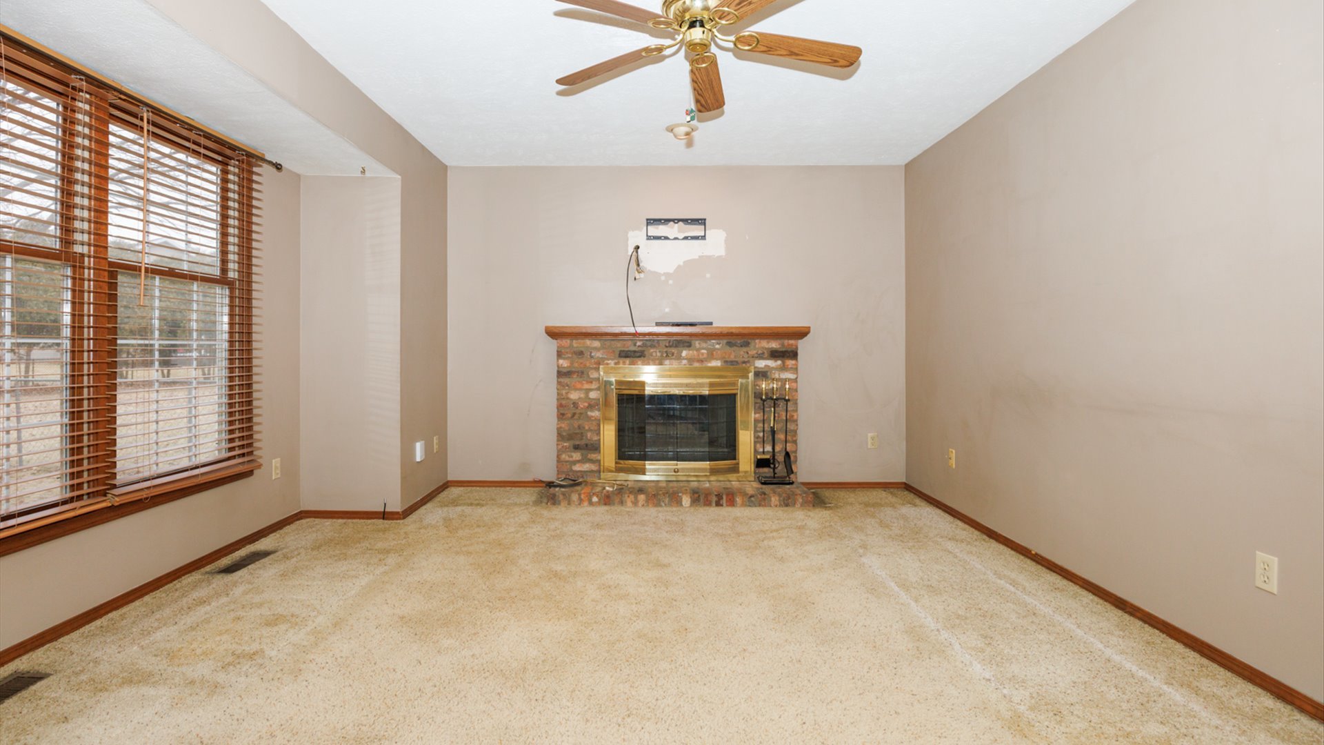 2112 Parker Avenue, Bloomington, IL 61701