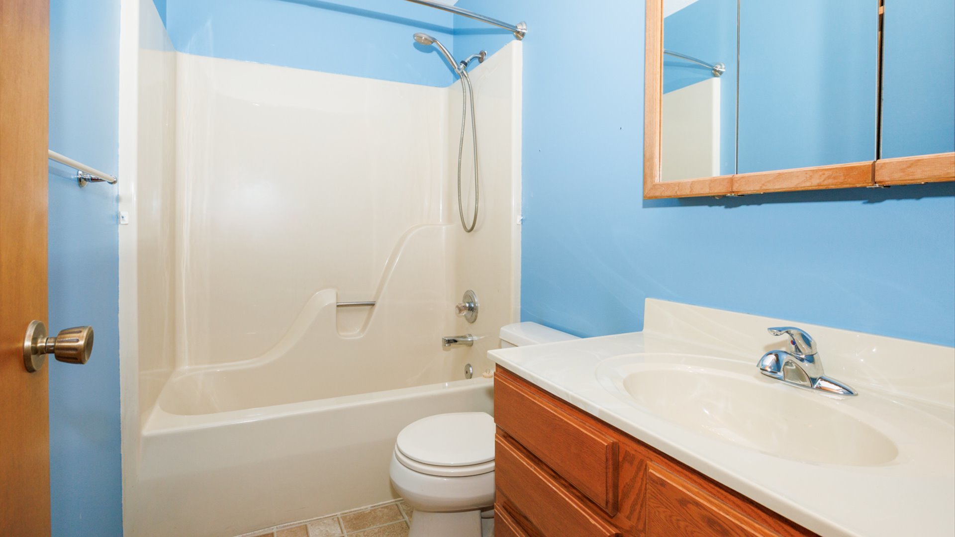 2112 Parker Avenue, Bloomington, IL 61701