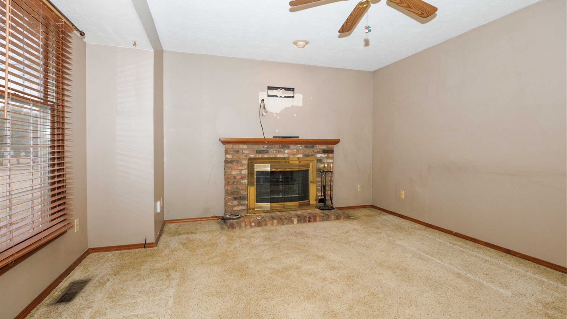 2112 Parker Avenue, Bloomington, IL 61701