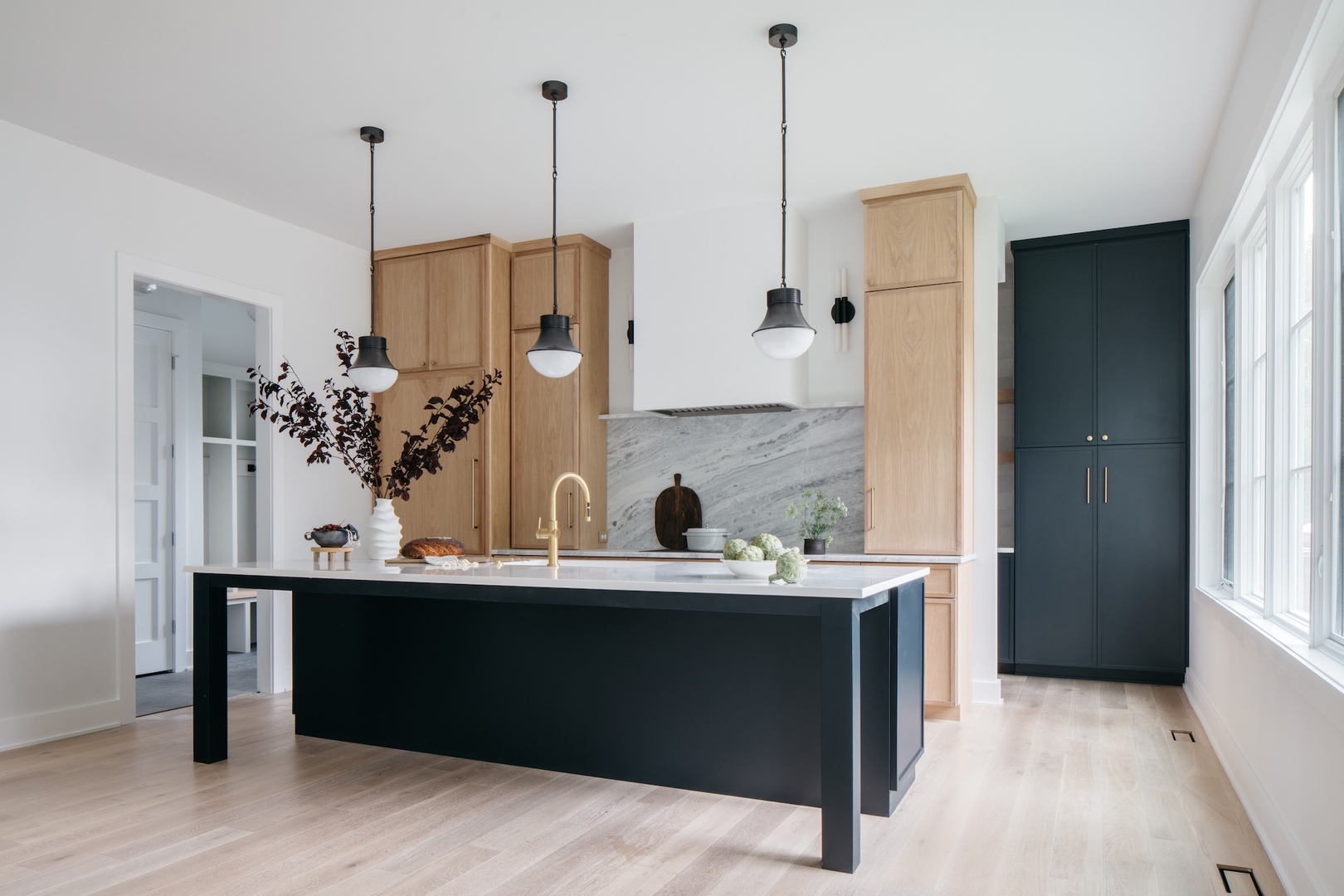 905 N Webster Street, Naperville, IL 60563