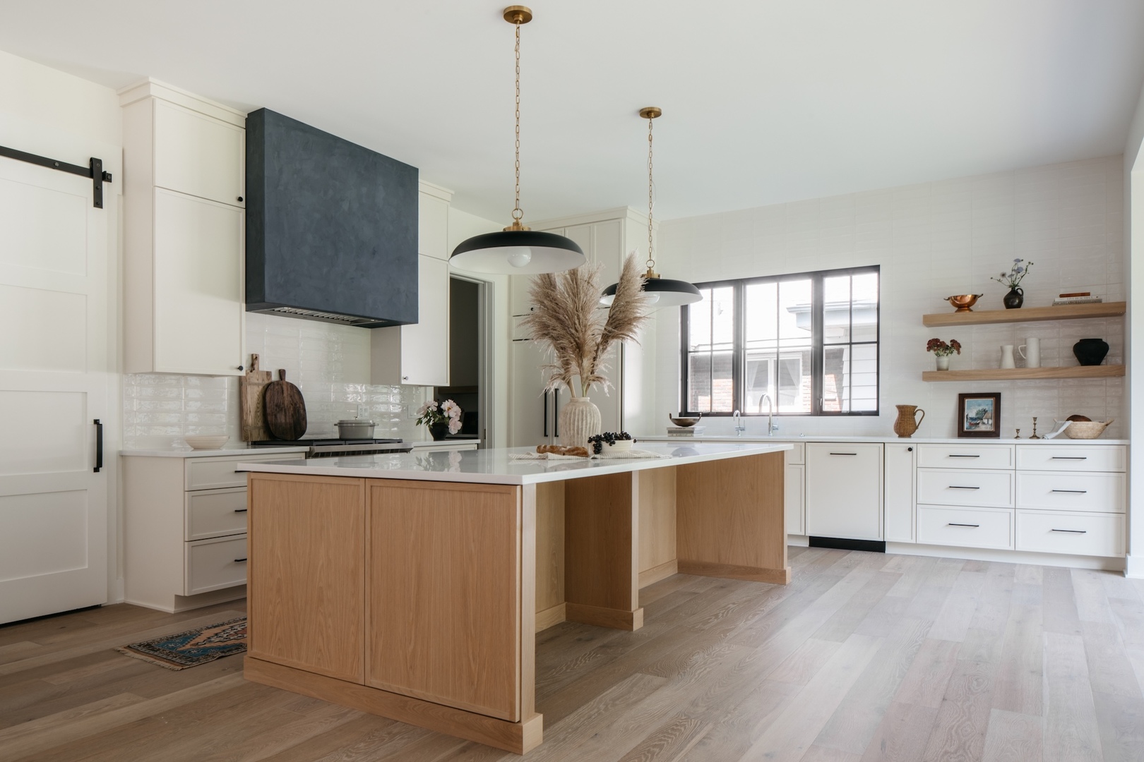 905 N Webster Street, Naperville, IL 60563