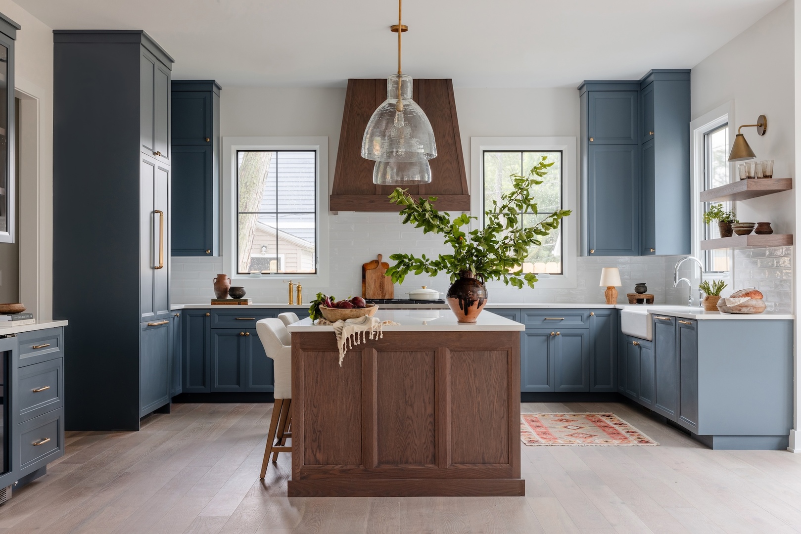 905 N Webster Street, Naperville, IL 60563