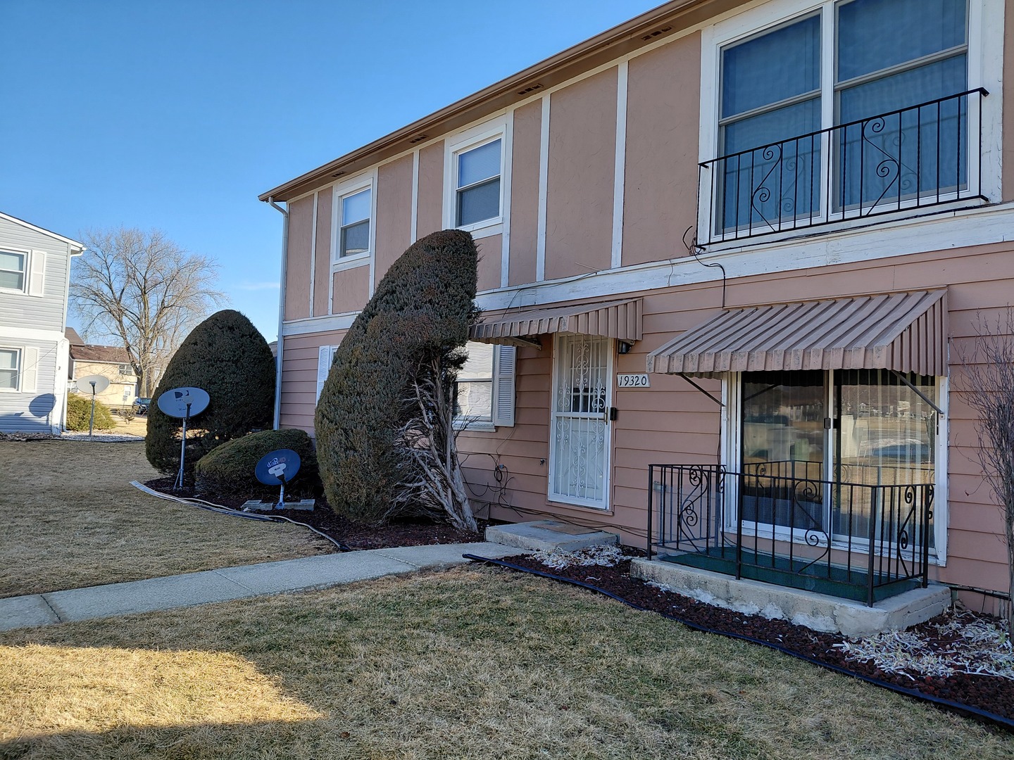 19320 Oakwood Avenue #49, Country Club Hills, IL 60478