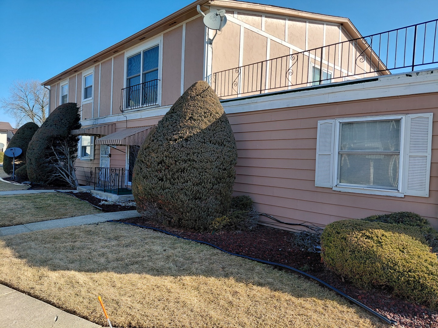 19320 Oakwood Avenue #49, Country Club Hills, IL 60478