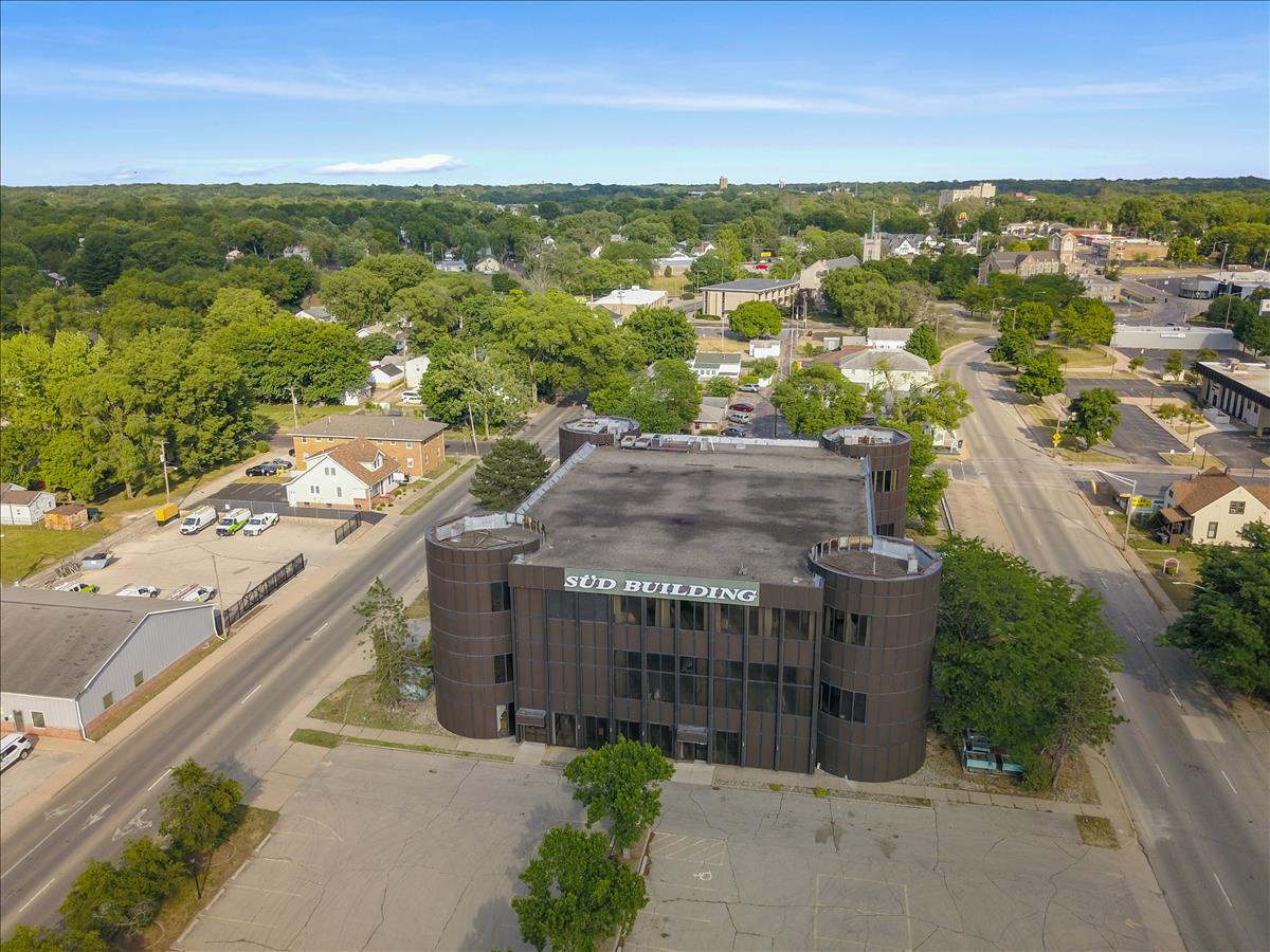 111 N 6th Street, Pekin, IL 61554