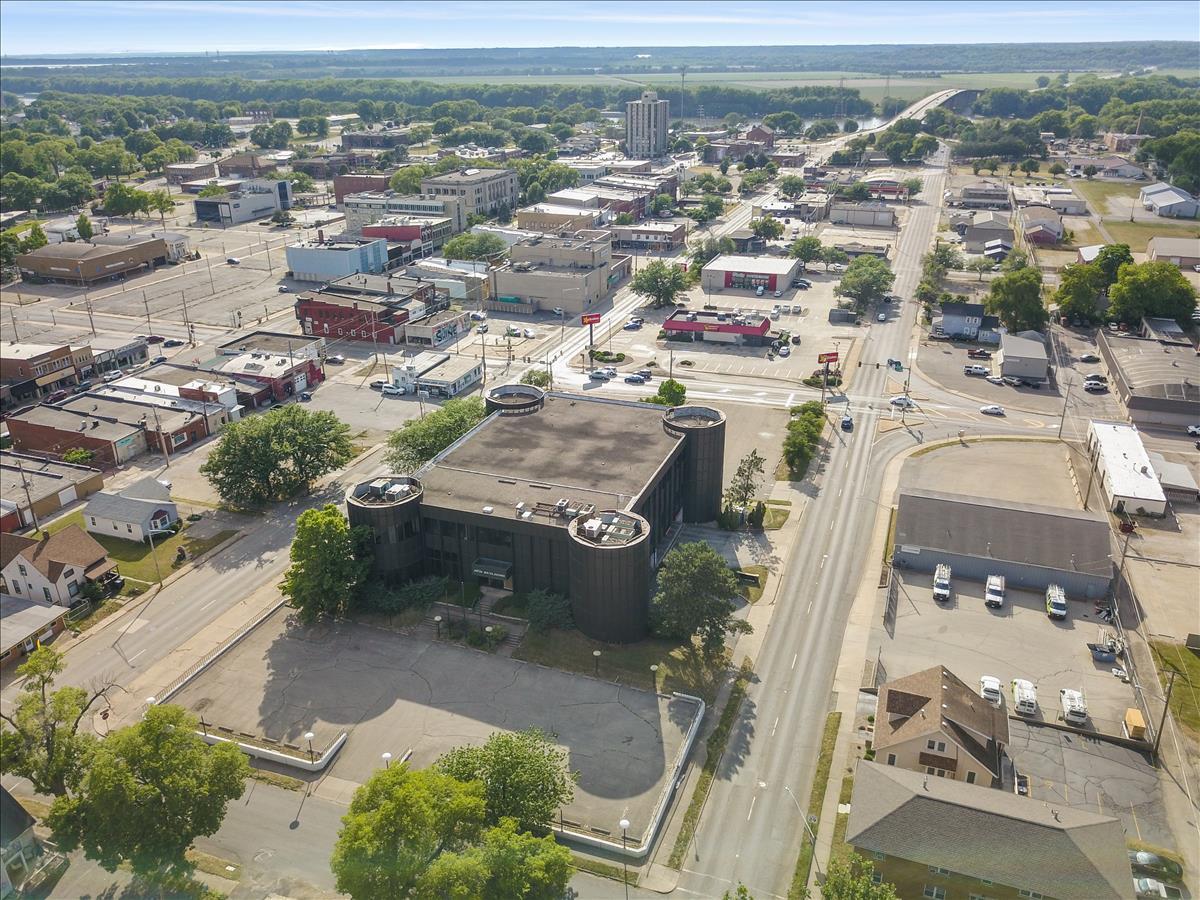 111 N 6th Street, Pekin, IL 61554