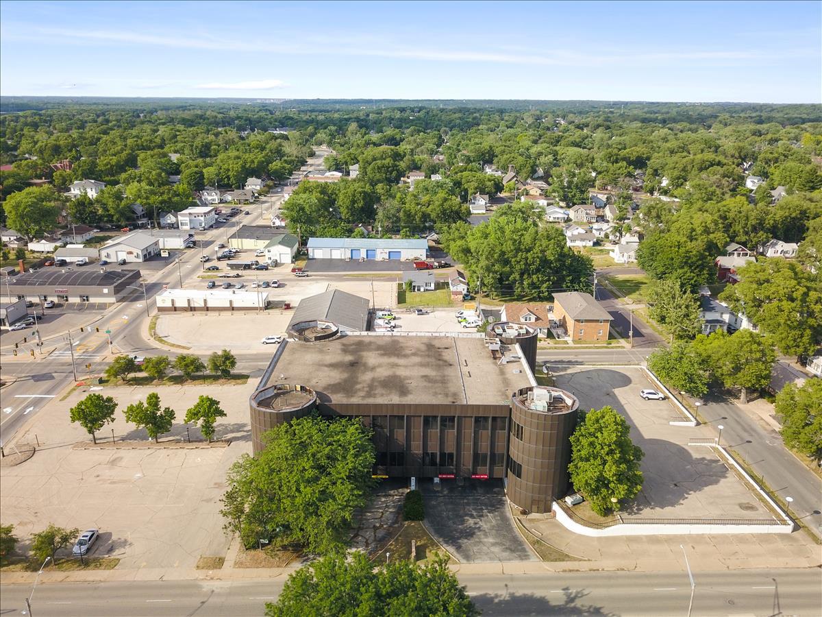 111 N 6th Street, Pekin, IL 61554