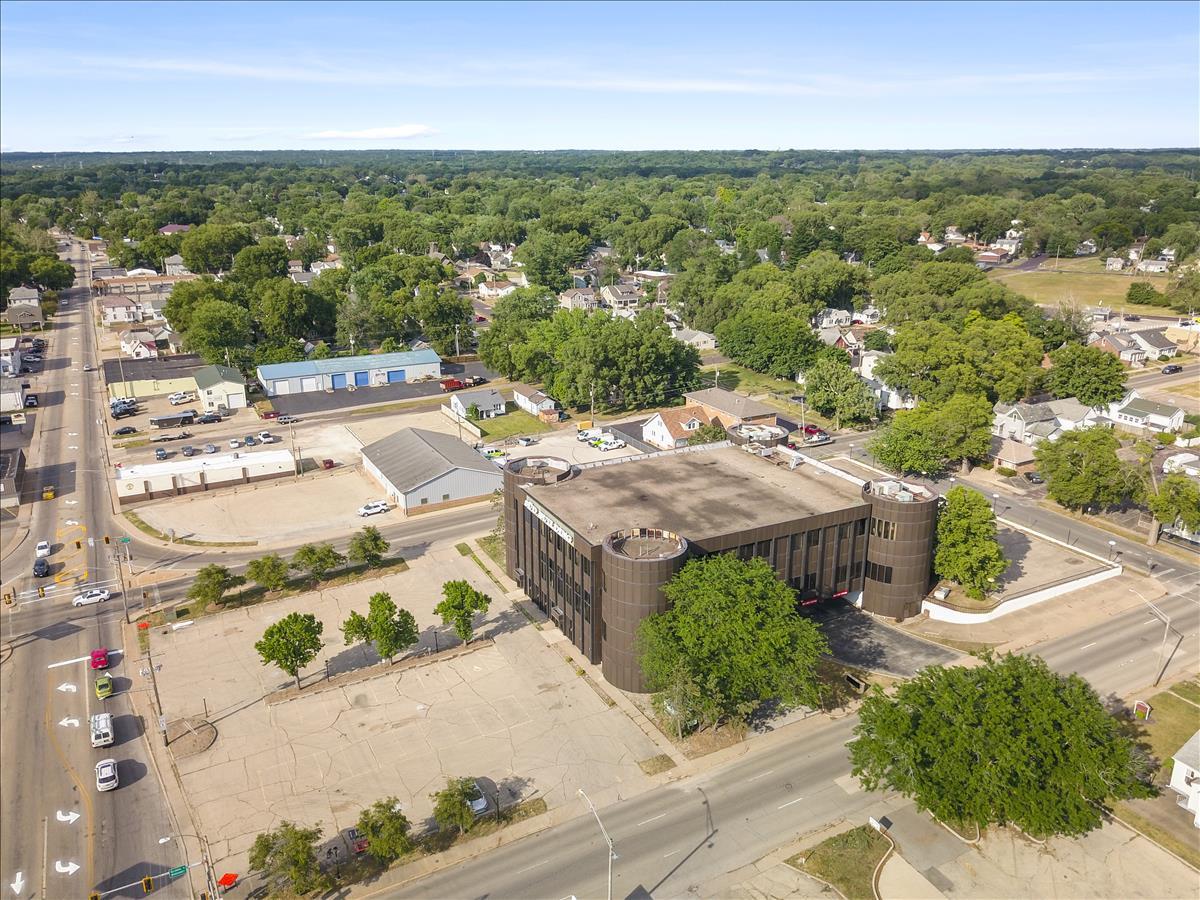 111 N 6th Street, Pekin, IL 61554