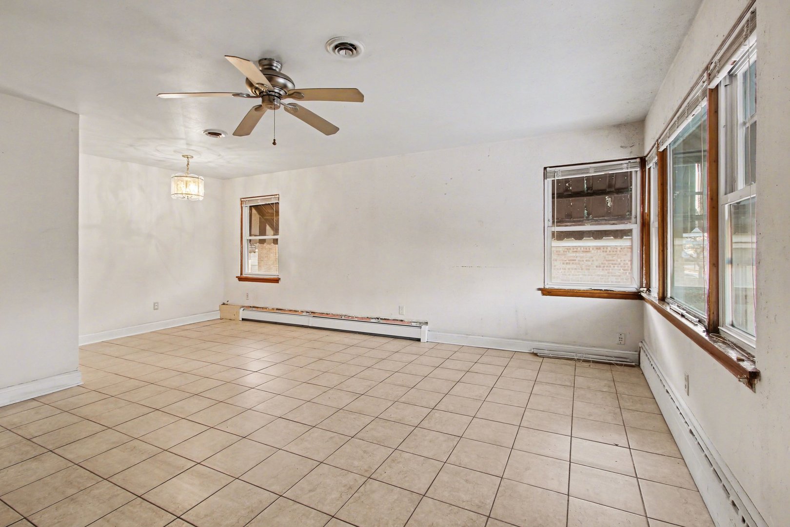 527 155th Place, Calumet City, IL 60409