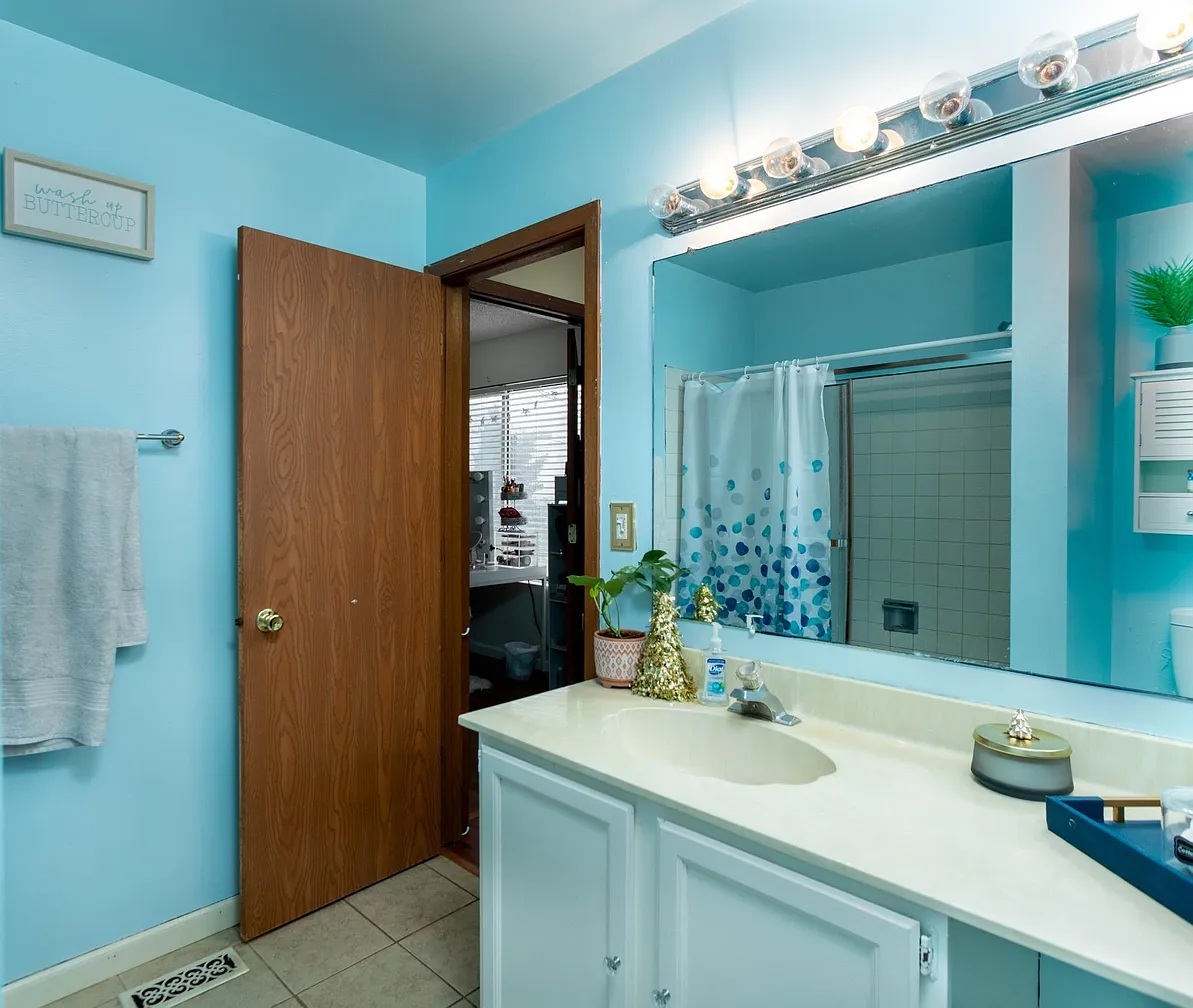 2120 Brittany Court, Glendale Heights, IL 60139