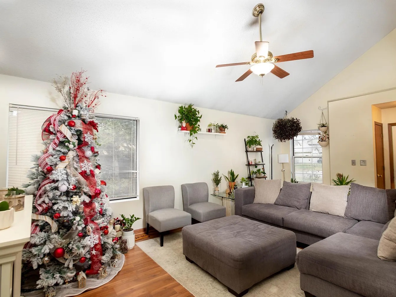 2120 Brittany Court, Glendale Heights, IL 60139