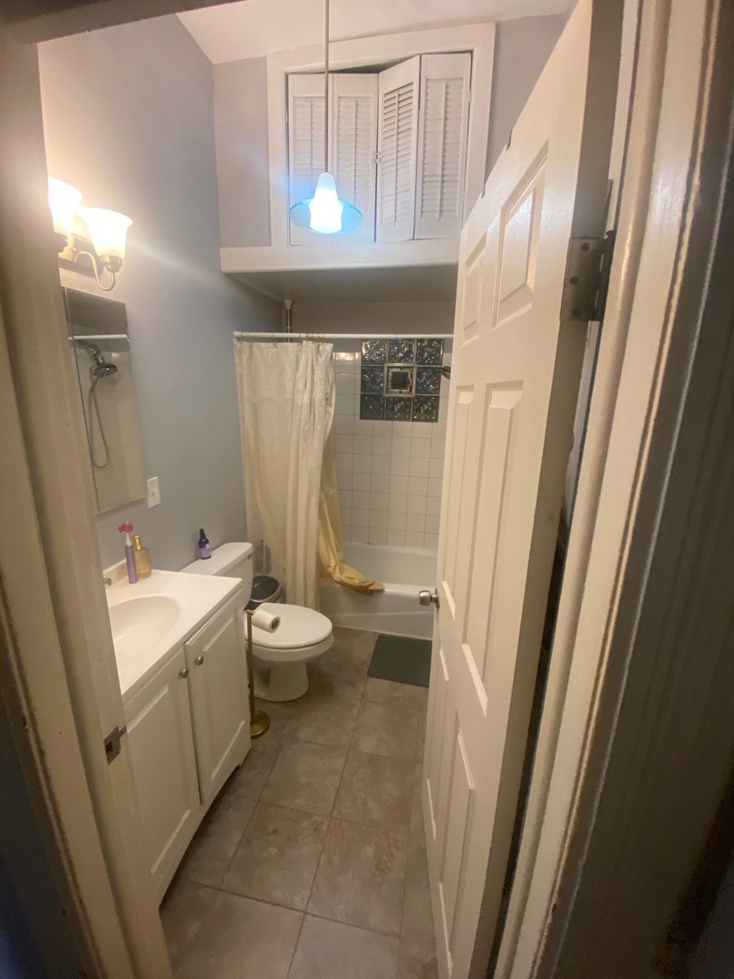 955 W DICKENS Avenue #3R, Chicago, IL 60614