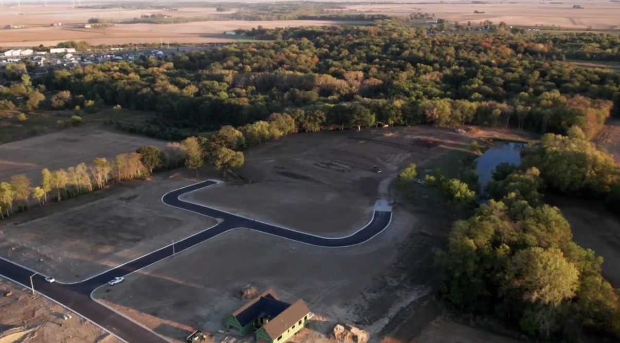 202 W Angela Circle, Lexington, IL 61753