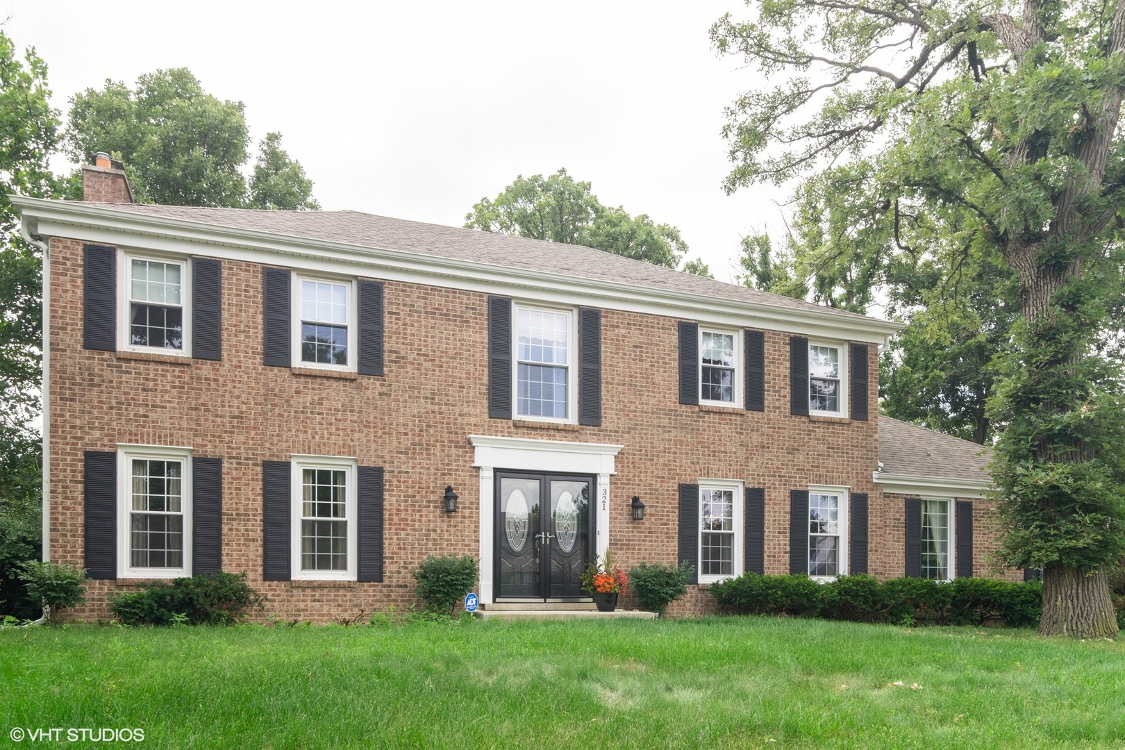 321 Bittersweet Court, Schaumburg, IL 60193