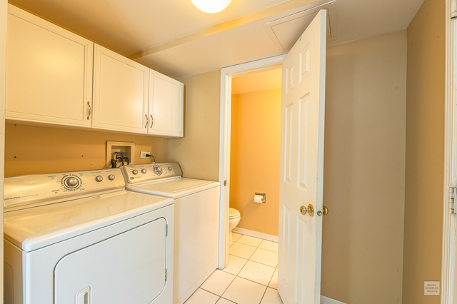 956 Four Seasons Boulevard, Aurora, IL 60504