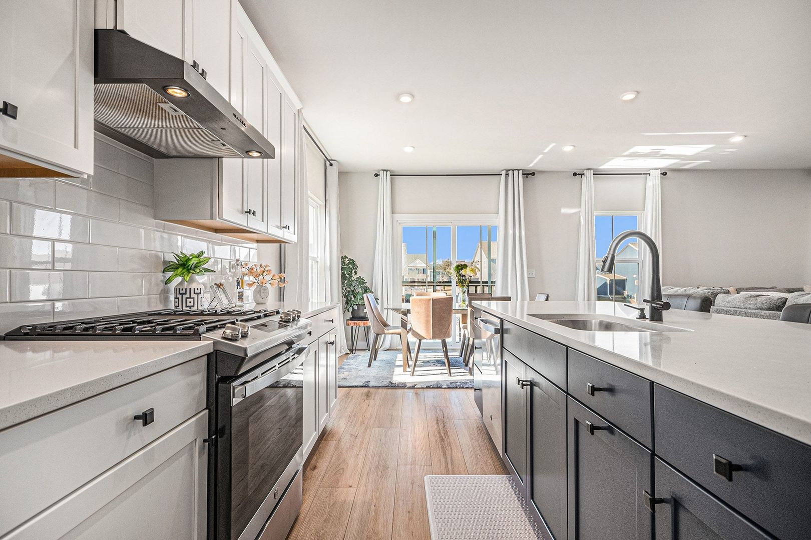 245 Goldenrod Drive, Sugar Grove, IL 60554