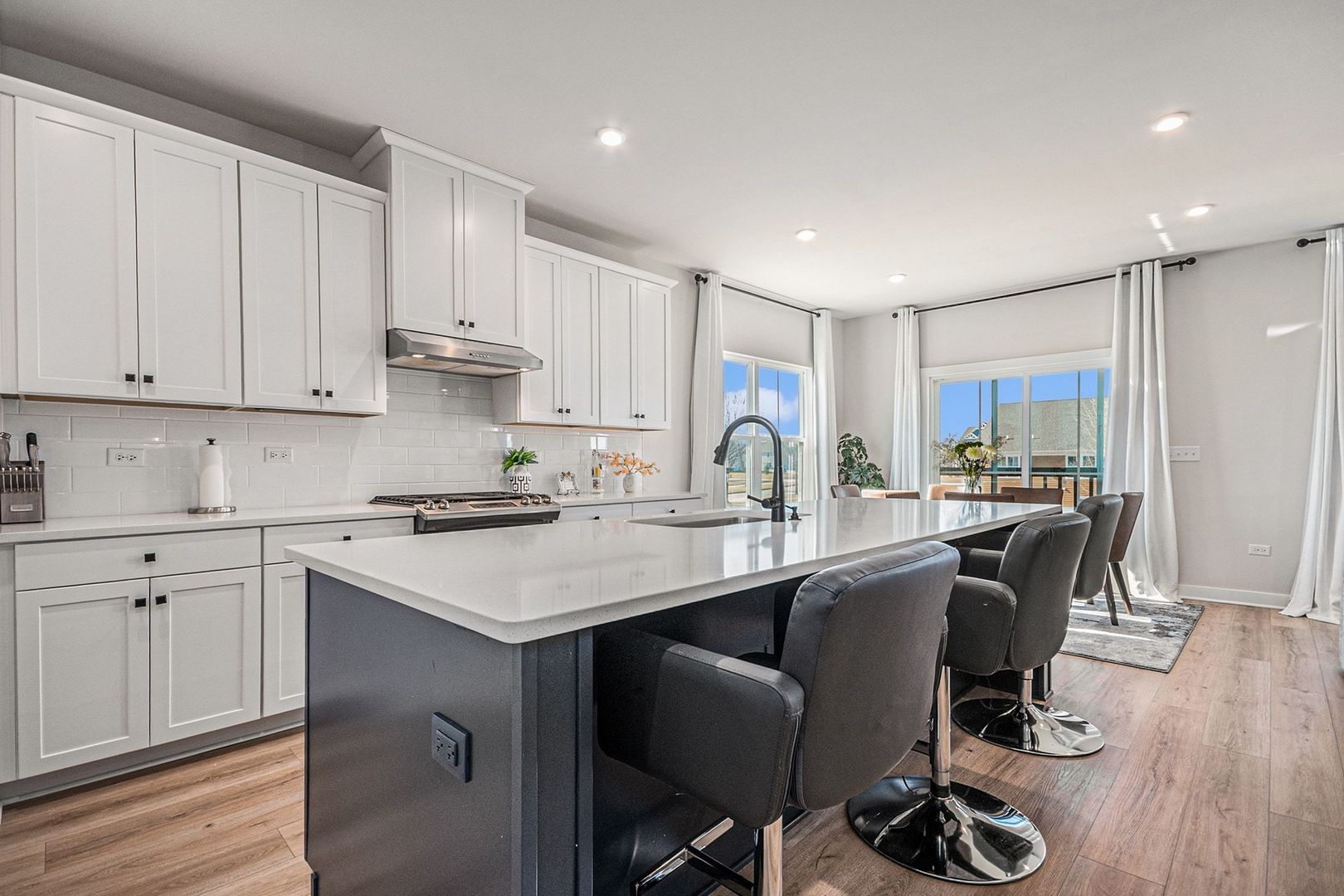 245 Goldenrod Drive, Sugar Grove, IL 60554