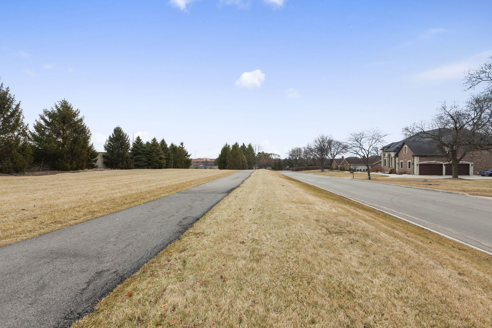 46 Kingston Drive, Oak Brook, IL 60523