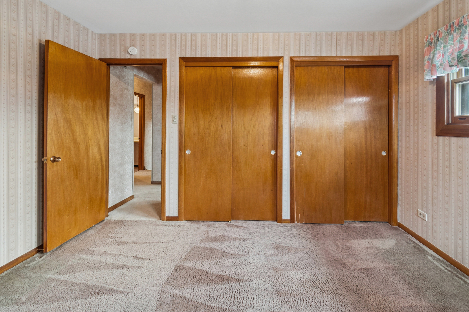 87 E Craig Drive, Chicago Heights, IL 60411