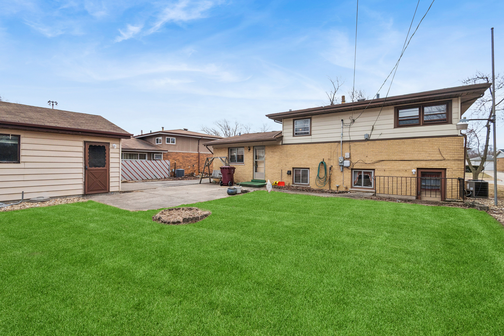 87 E Craig Drive, Chicago Heights, IL 60411