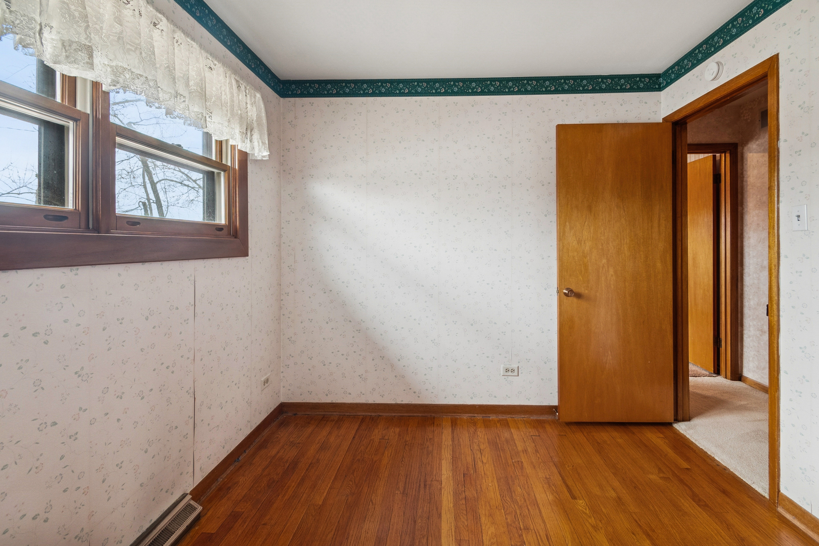 87 E Craig Drive, Chicago Heights, IL 60411