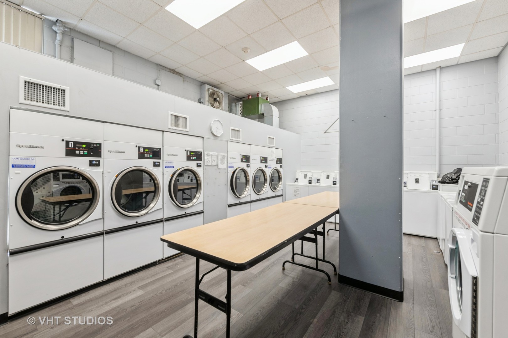 40 N Tower Road #14A, Oak Brook, IL 60523