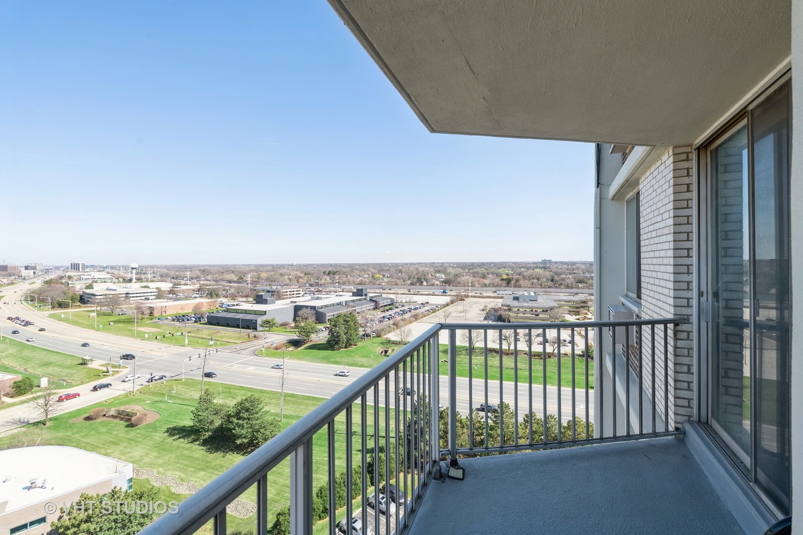 40 N Tower Road #14A, Oak Brook, IL 60523