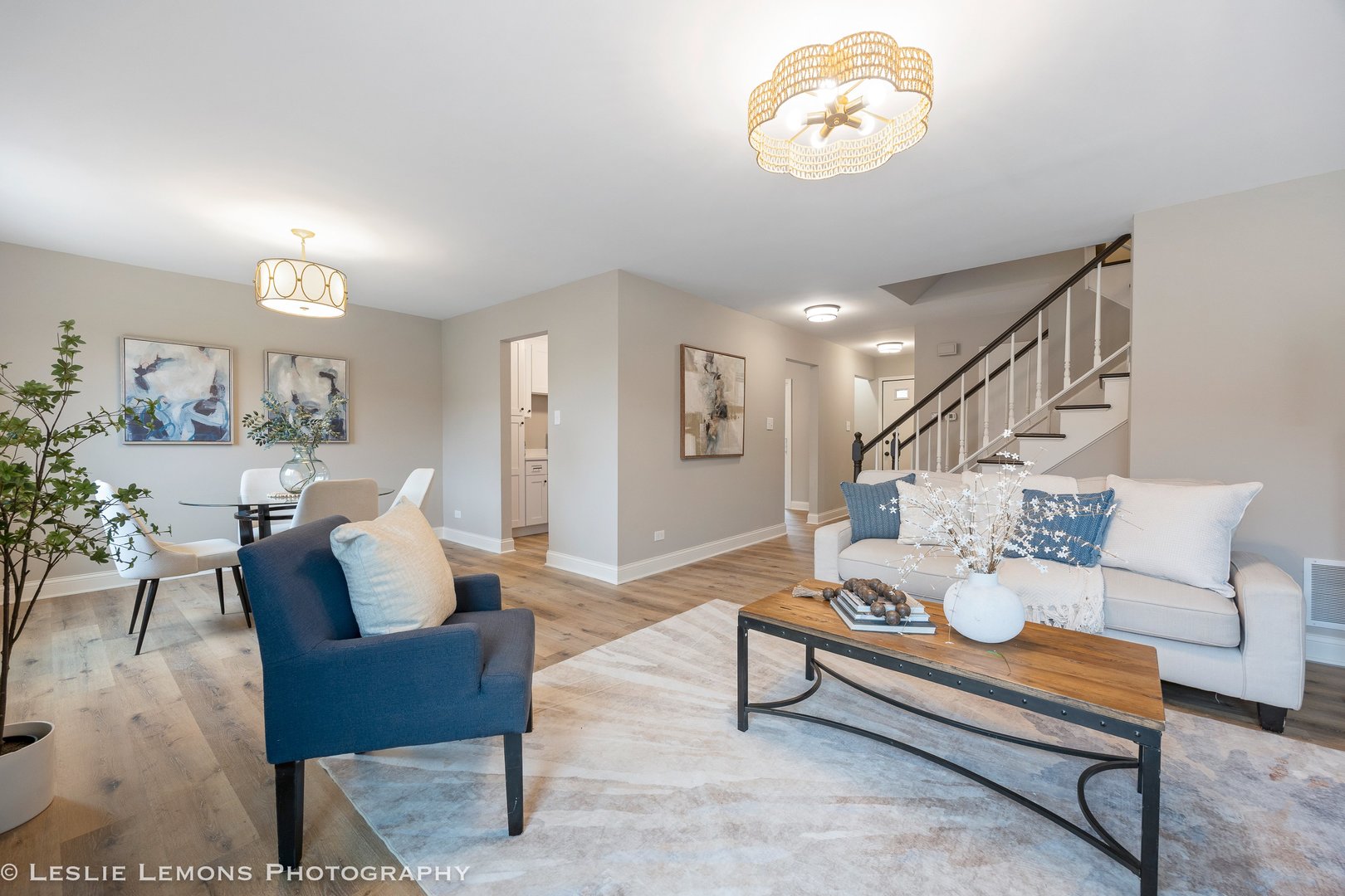 1026 Briarcliffe Boulevard, Wheaton, IL 60189