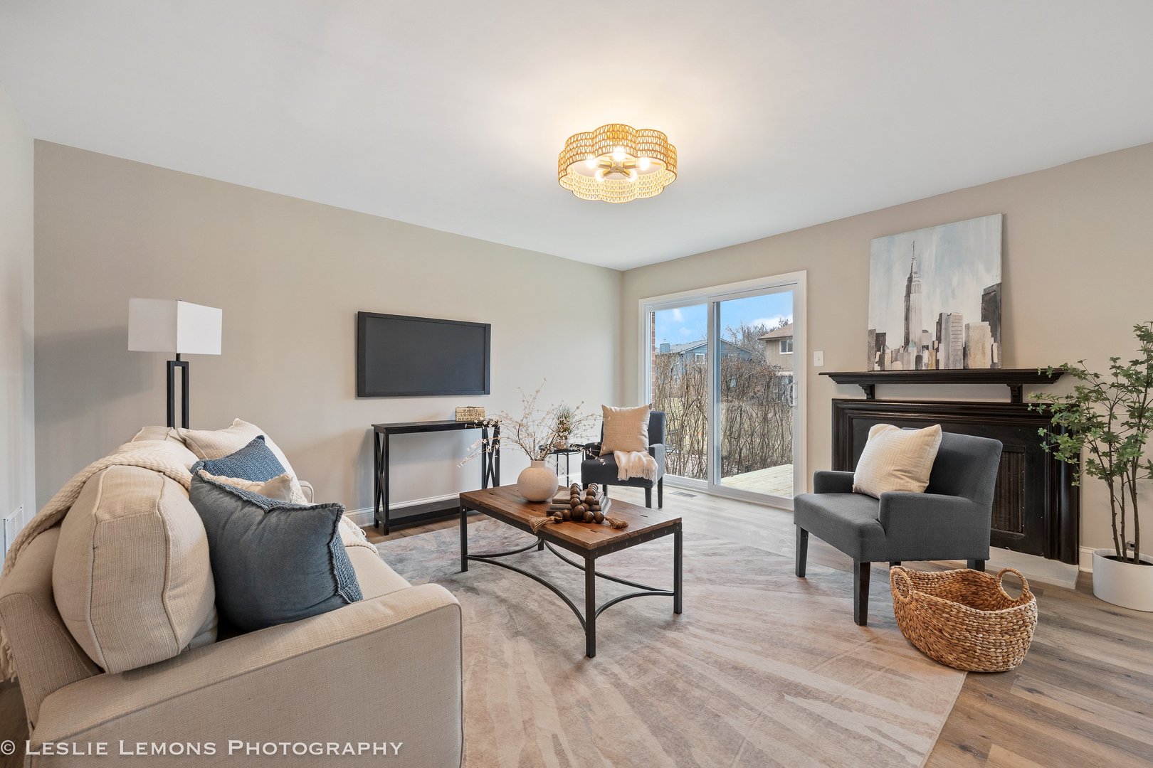 1026 Briarcliffe Boulevard, Wheaton, IL 60189