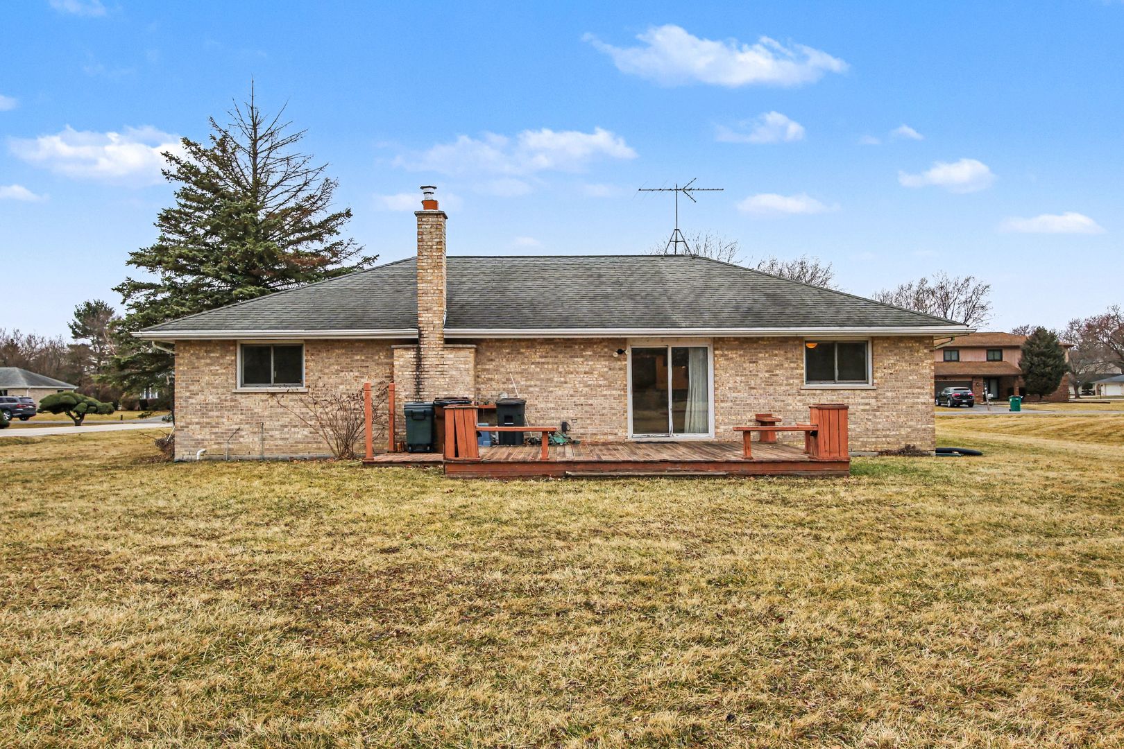 24541 S Wildwood Trail, Crete, IL 60417