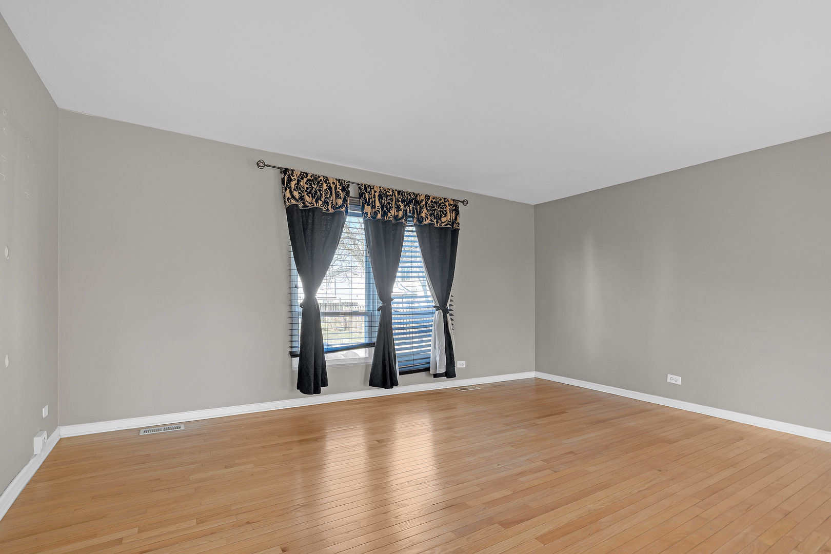 2051 Kettering Road, Hoffman Estates, IL 60169