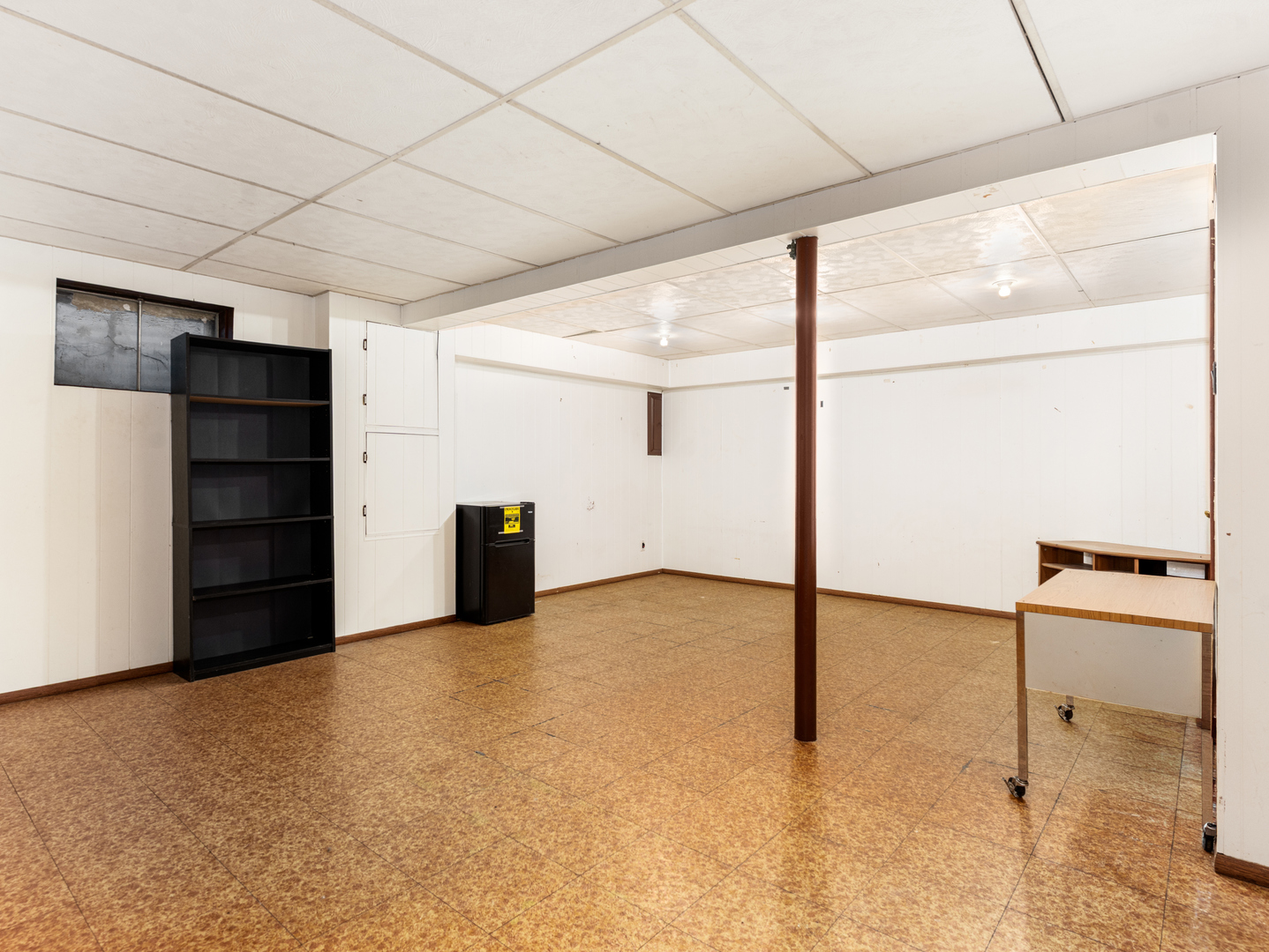 703 Shaw Court, Schaumburg, IL 60194